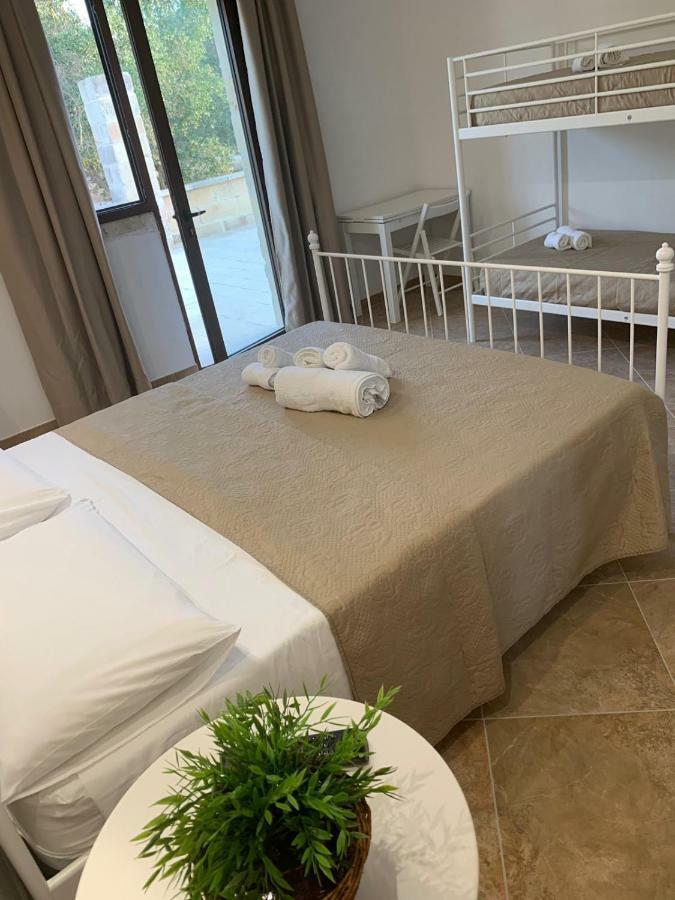 Le Tre Colonne Bed & Breakfast Melendugno Dış mekan fotoğraf